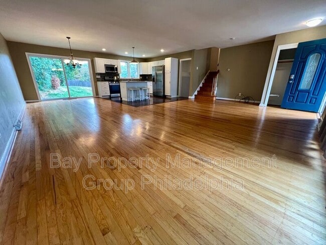 Building Photo - 513 Patricia Dr