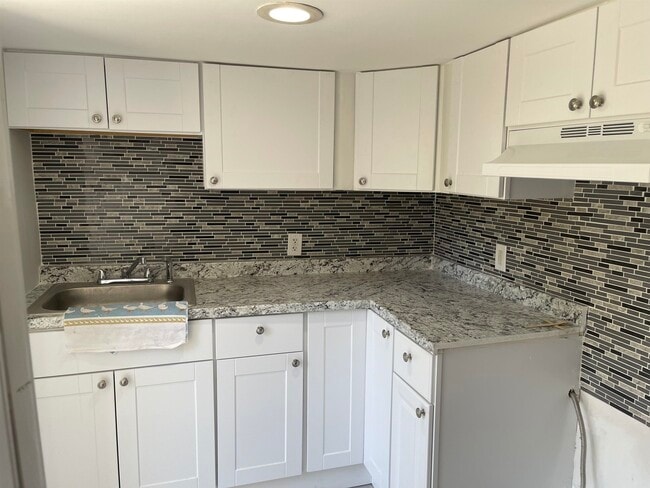 Building Photo - 5409 Boulevard E