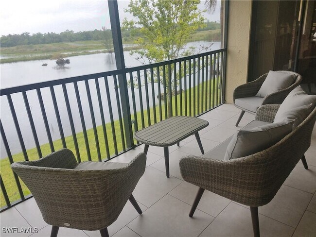 Foto del edificio - 7125 Lakeridge Ct