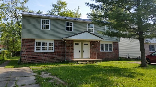 Building Photo - 181 Glenhaven Dr