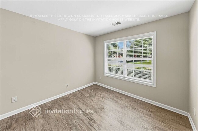 Foto del edificio - 2580 Bald Cypress Dr