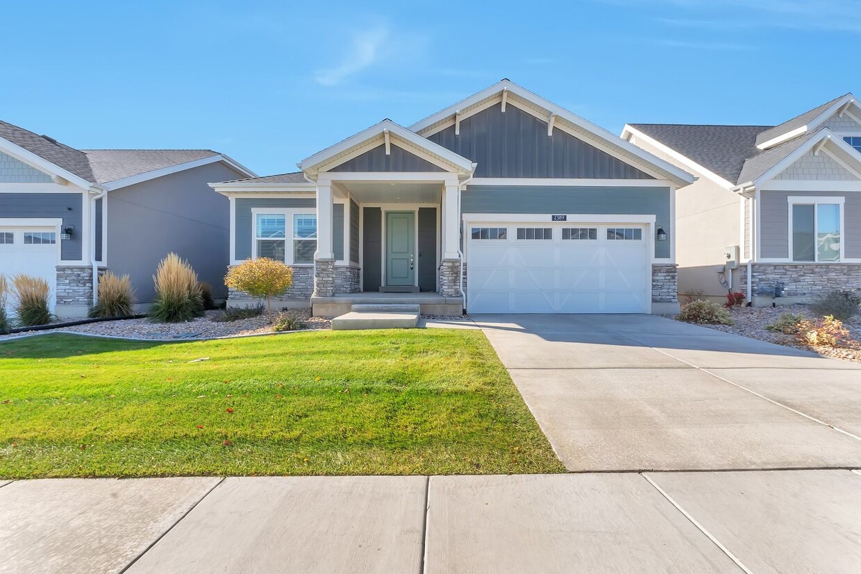 Foto principal - LEHI HOUSE W ATTACHED 2 CAR, LANDSCAPING &...