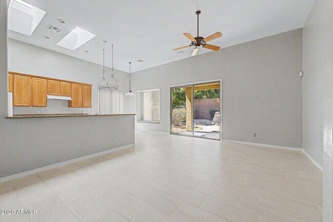 Building Photo - 6602 W Andrea Dr