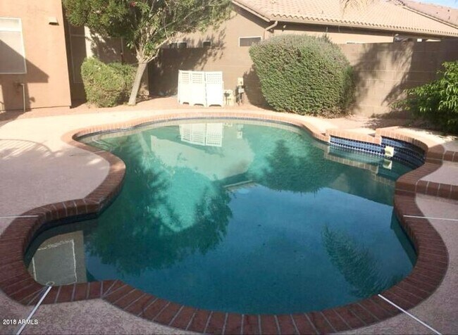 Foto del edificio - 4-bedroom with pool at Cooper & Guadalupe