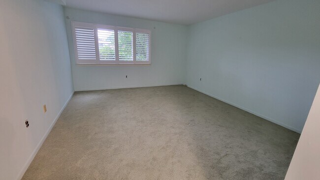 Large Master - 1442 Melville Ave