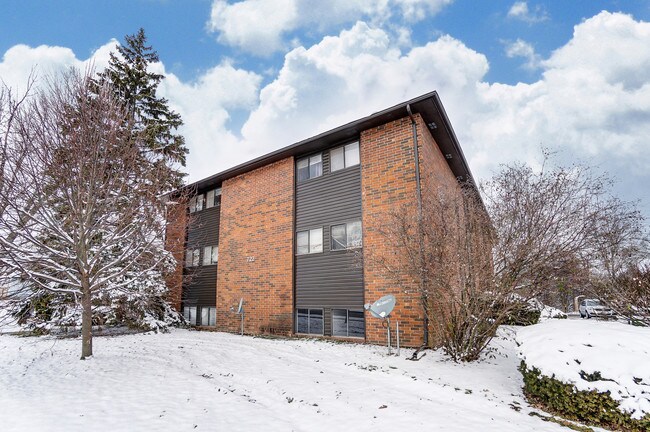 718 Collins Ave Unit 718H, Marysville, OH 43040