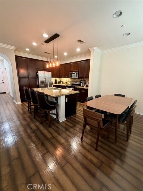 Foto del edificio - 428 Campestre Ln