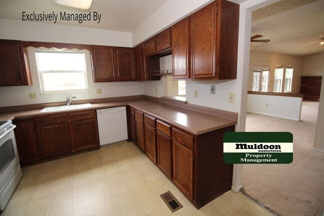 Building Photo - 5530 Wilkerson Pass Dr