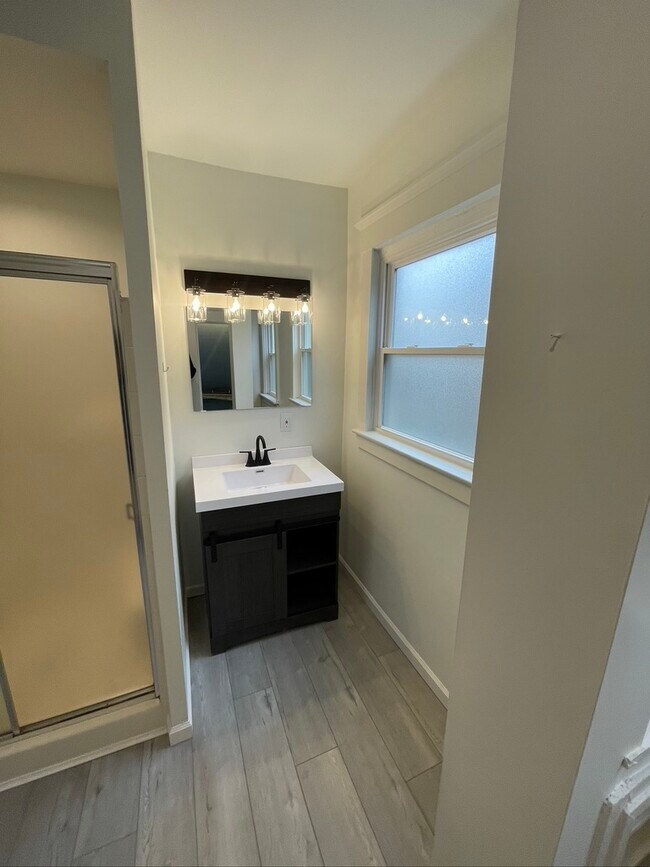 Bathroom - 124 16th Street