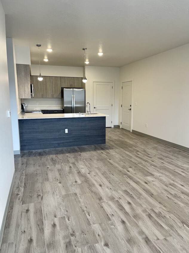Primary Photo - 3905 South Dishman Mica Road, Unit 306