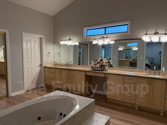 Foto del edificio - 5418 W Sweet Dr