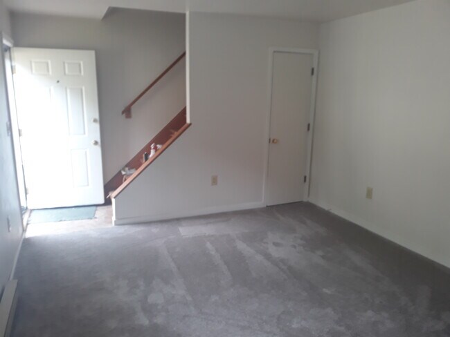 Building Photo - 708 Rock Creek Rd