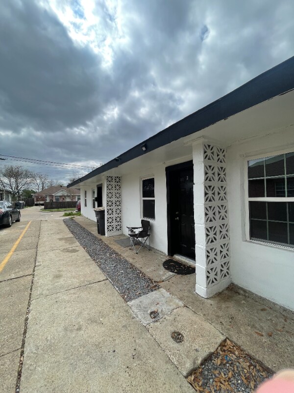 Primary Photo - 1815 Nomas St