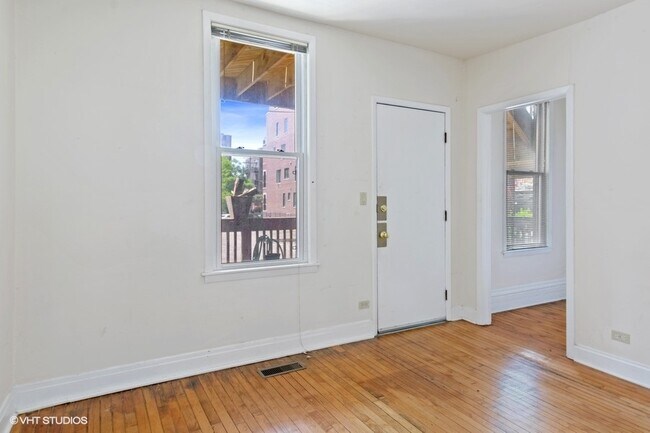 Bedroom 1 - 739 W Melrose St