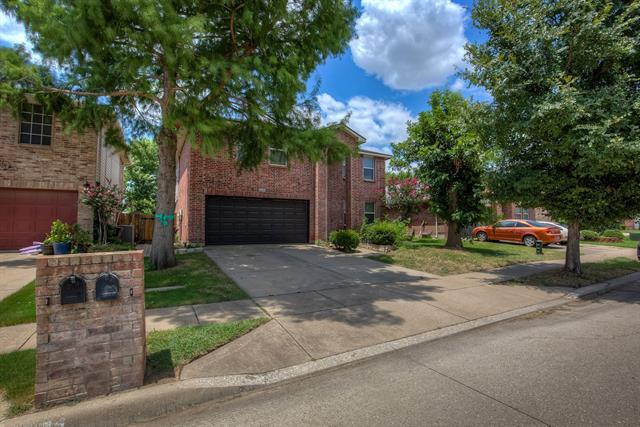 Foto del edificio - 16609 Woodside Dr