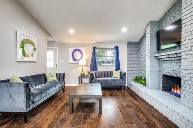 Foto del edificio - 831 Loganwood Ave