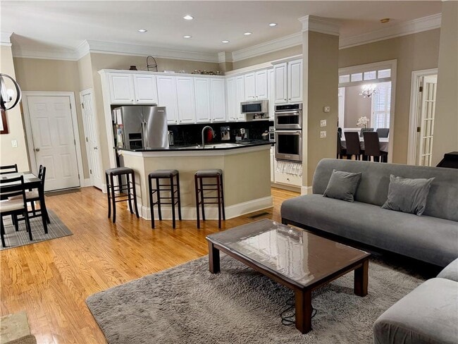 Foto del edificio - 906 Wescott Ln NE