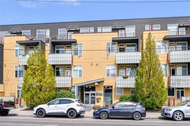 Sunny 3rd floor RiNo Corner Unit Condo- Gr... - Sunny 3rd floor RiNo Corner Unit Condo- Gr...