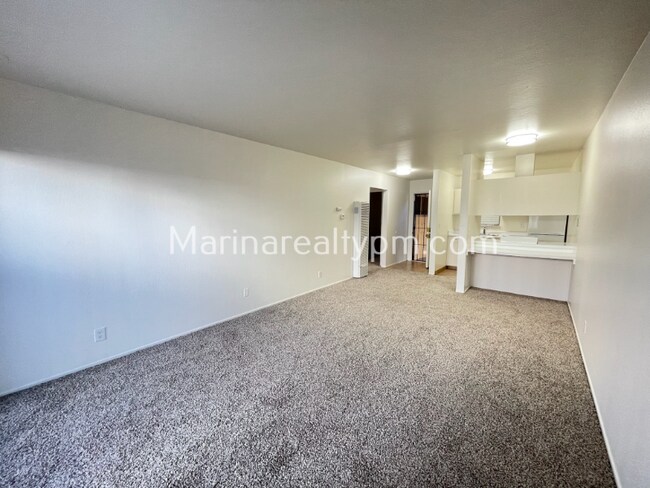 Building Photo - 1230 Brookside Dr