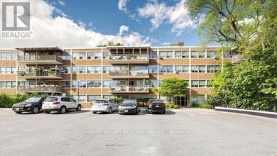 Building Photo - 160 The Donway W