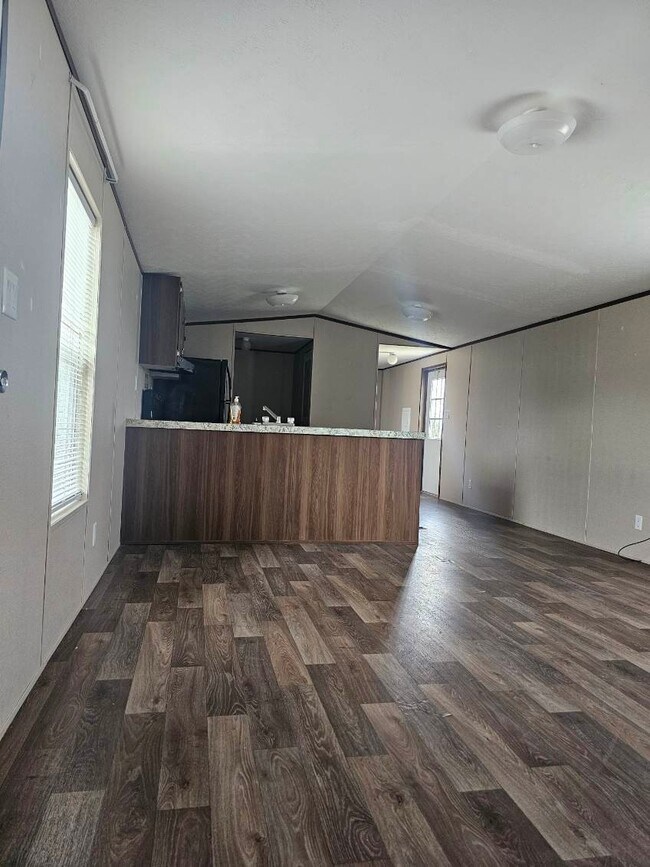Foto del edificio - 12183 Farm to Market Rd 730 N