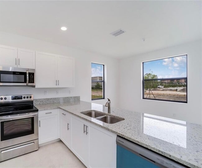 Building Photo - 244 NE 210th Way