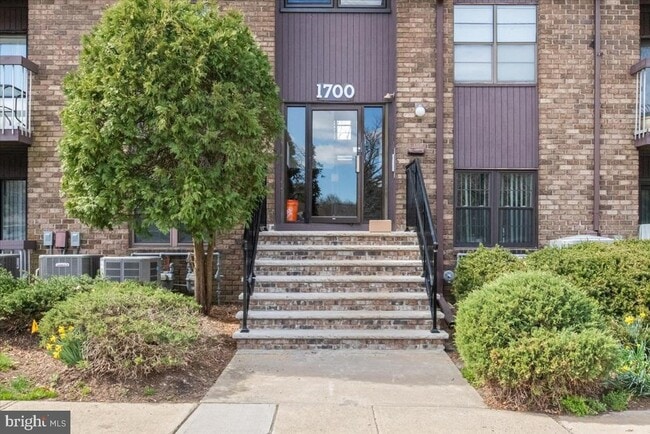 Foto del edificio - 1714 Country Mill Dr