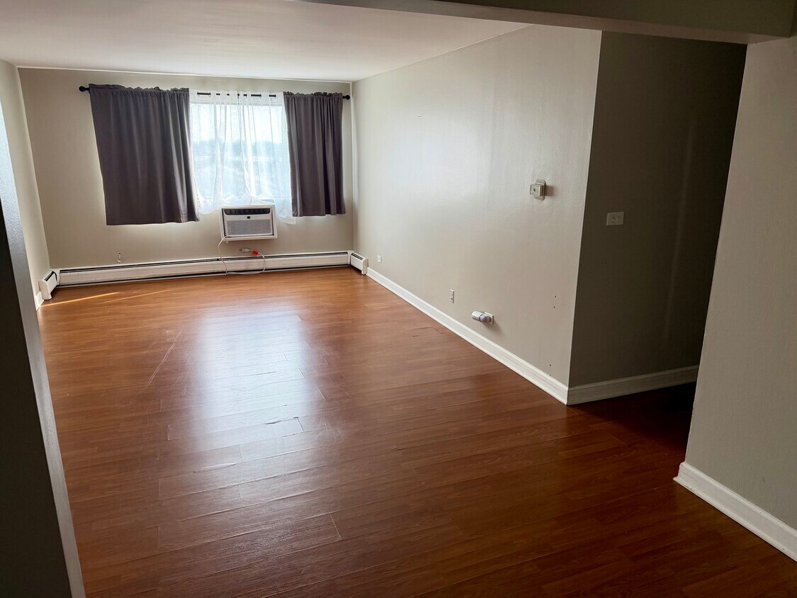 Foto del edificio - 5306 N Cumberland Ave