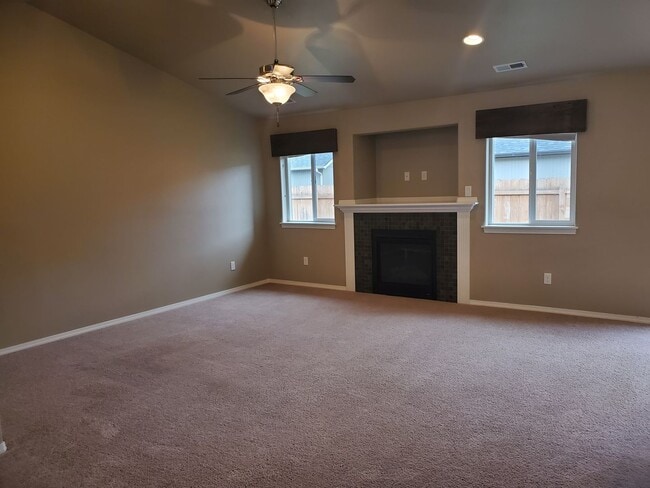 Building Photo - Charming and conveniently located in Nampa 3 bedroom, 2 bath home