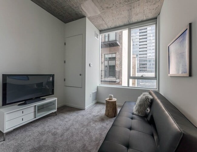 Building Photo - 1345 S Wabash Ave