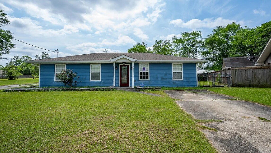 Primary Photo - 214 Corinth Dr