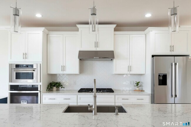 Foto del edificio - 25 Brentwood Cir