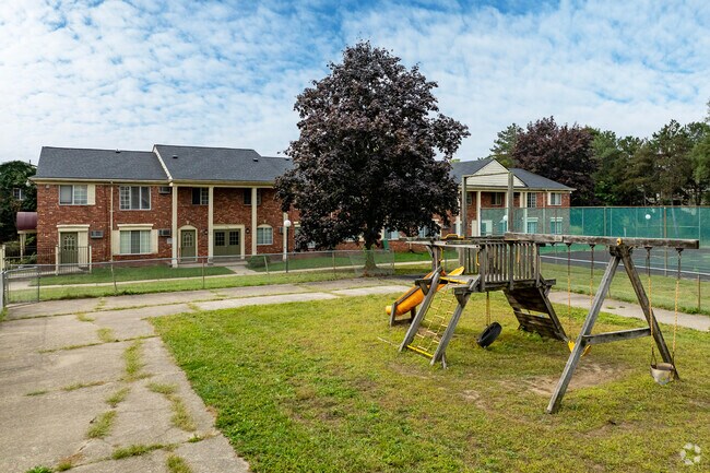 Patio de juegos - Mulberry Row Apartments