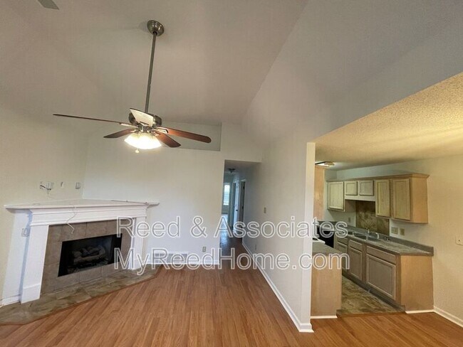 Foto del edificio - 1490 Estacada Way
