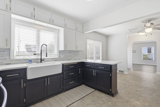 Building Photo - 9128 Austin Rd