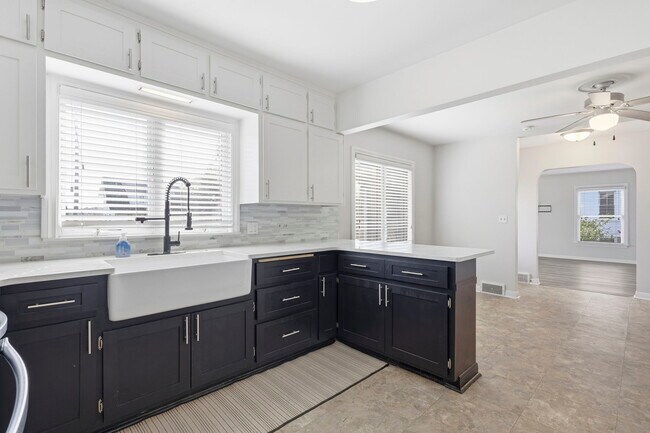 Foto del edificio - 9128 Austin Rd