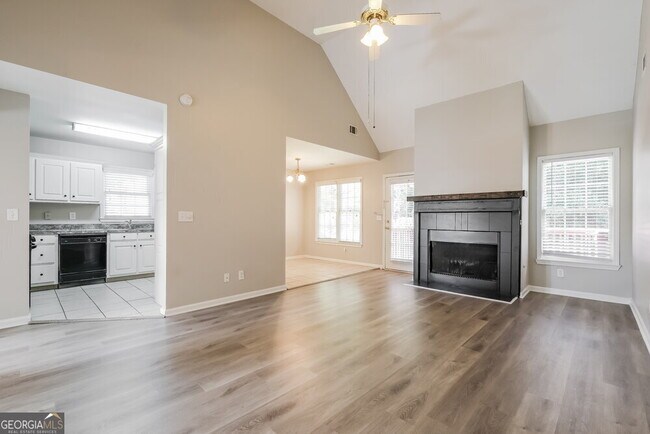 Building Photo - 605 Oxford Crest Ct NW