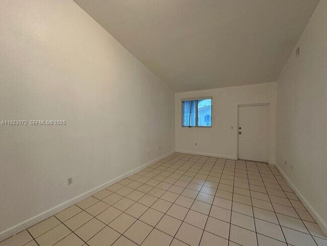 Foto del edificio - 1661 SE 29th Ct