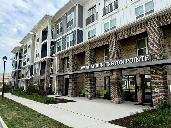 Building Photo - Avant at Huntington Pointe