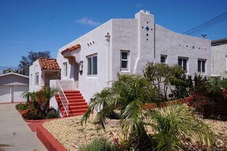 Building Photo - 2444 Curlew St