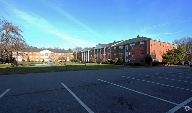Foto principal - Old Colony Apartments