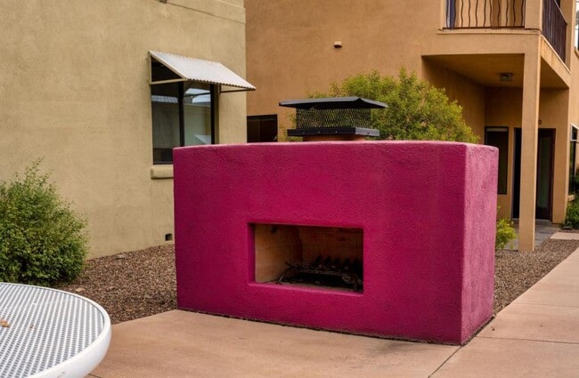 Photo - 2010 E 1st St House