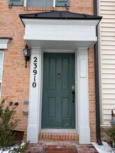 Building Photo - 23910 Catawba Hill Dr