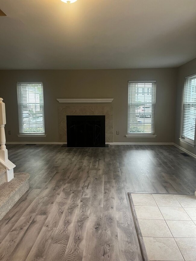 Building Photo - 3 Bd / 2.5 Bth Pennsbury School District Townhome