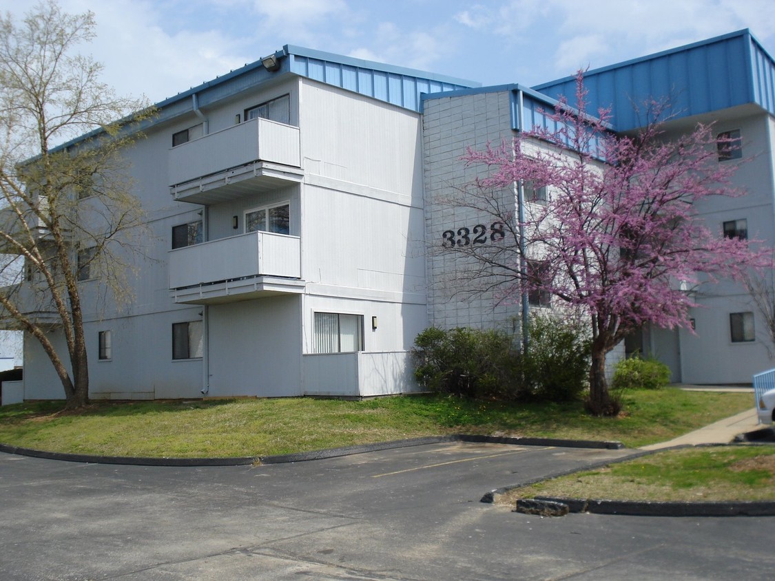 Primary Photo - Southvale Terrace Apartments