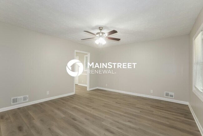 Building Photo - 3 Bedroom Pet-Friendly Home in Stone Mount...