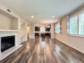 Building Photo - 3331 Rosenblatt St