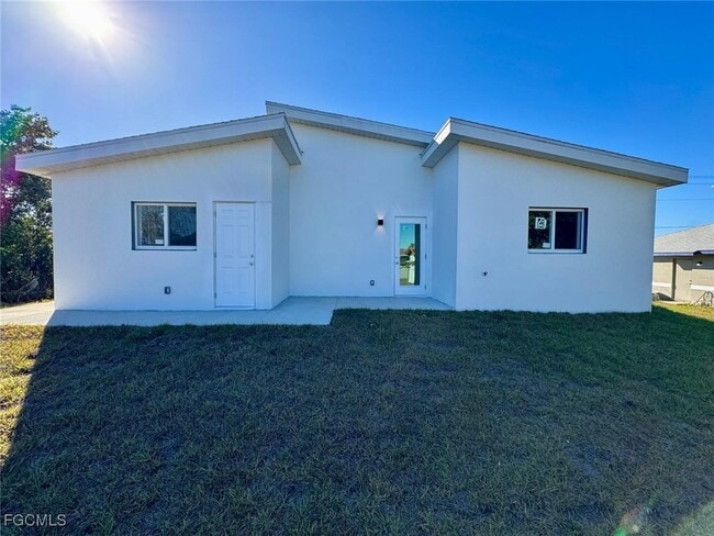 Building Photo - 424 Alabama Rd S