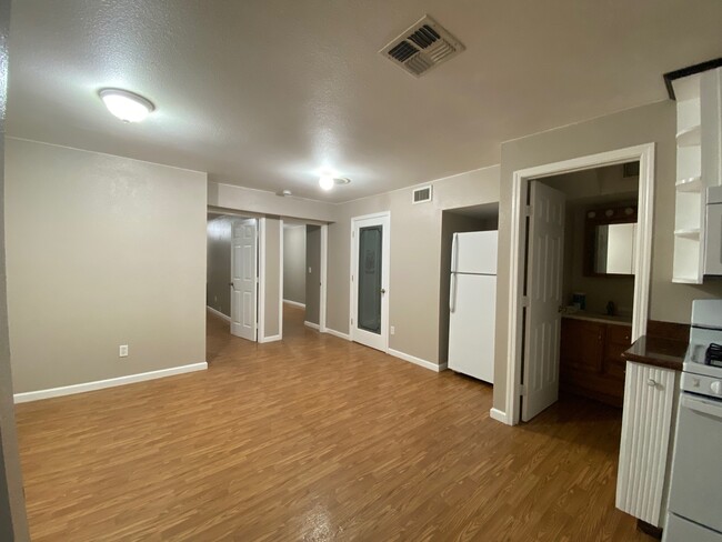 Living / Dining with Pantry - 1008 Tennessee St