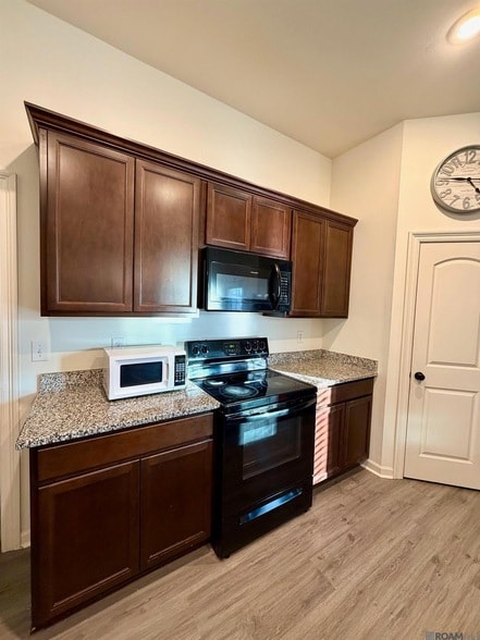 Foto del edificio - 40087 Trace Ave